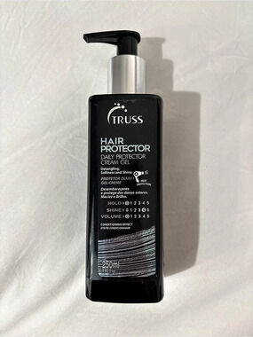 Truss Hair Protector Daily Protector Cream Gel 250 mL Black NWT